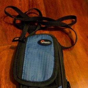 Cross-over camera case